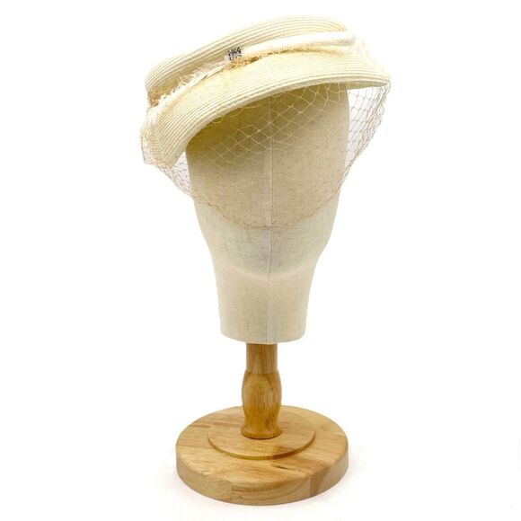 Vintage 1950s Ivory Cream Straw Pillbox Hat Netted Veil Midcentury Fascinator - Picture 4 of 12